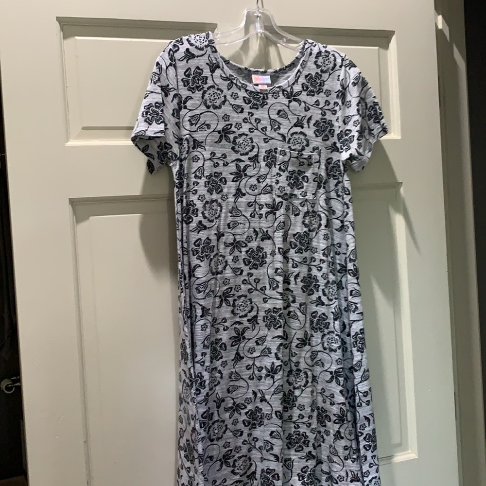 LuLaRoe Carly